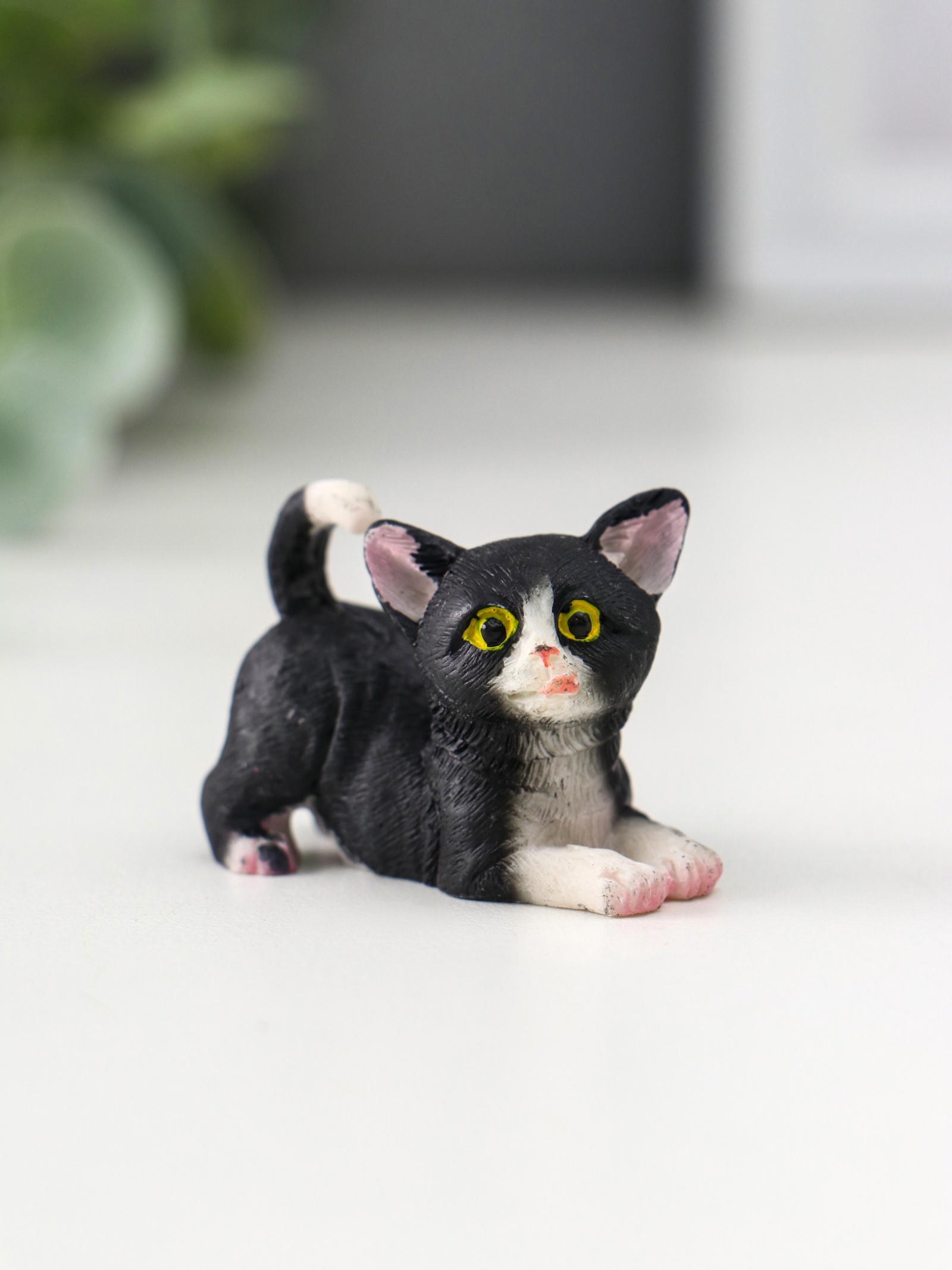 Сувенир полистоун "Чёрно-белый котёнок" МИКС.10212764
