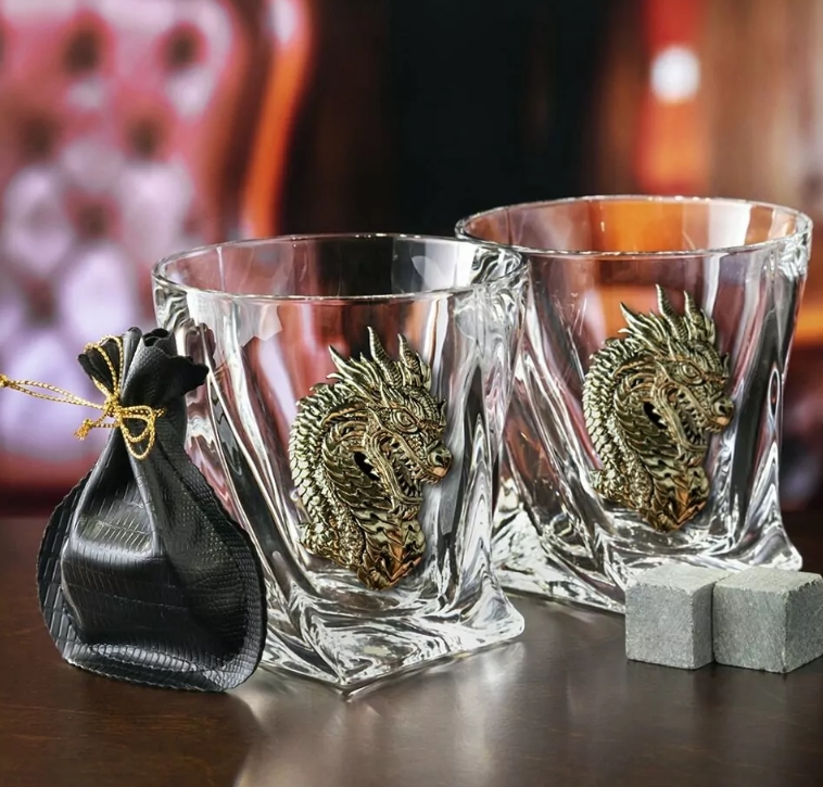 Набор бокалов д/виски"Дракон" 2шт.+ мешки,камни в черной подар.упак. 13000510 Набор бокалов д/виски"Дракон" 2шт.+ мешки,камни в черной подар.упак. 13000510