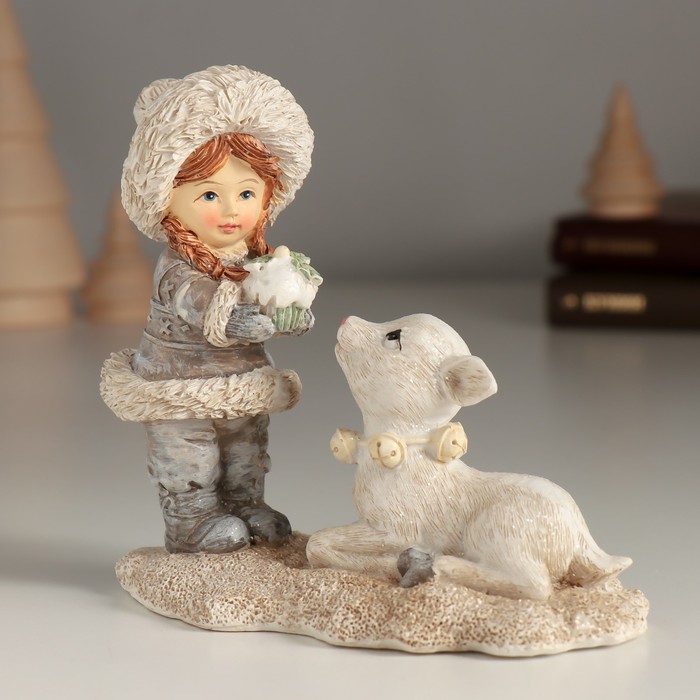 Сувенир полистоун "Малышка и белый оленёнок" 12,5х6,5х11,5 см   10324733