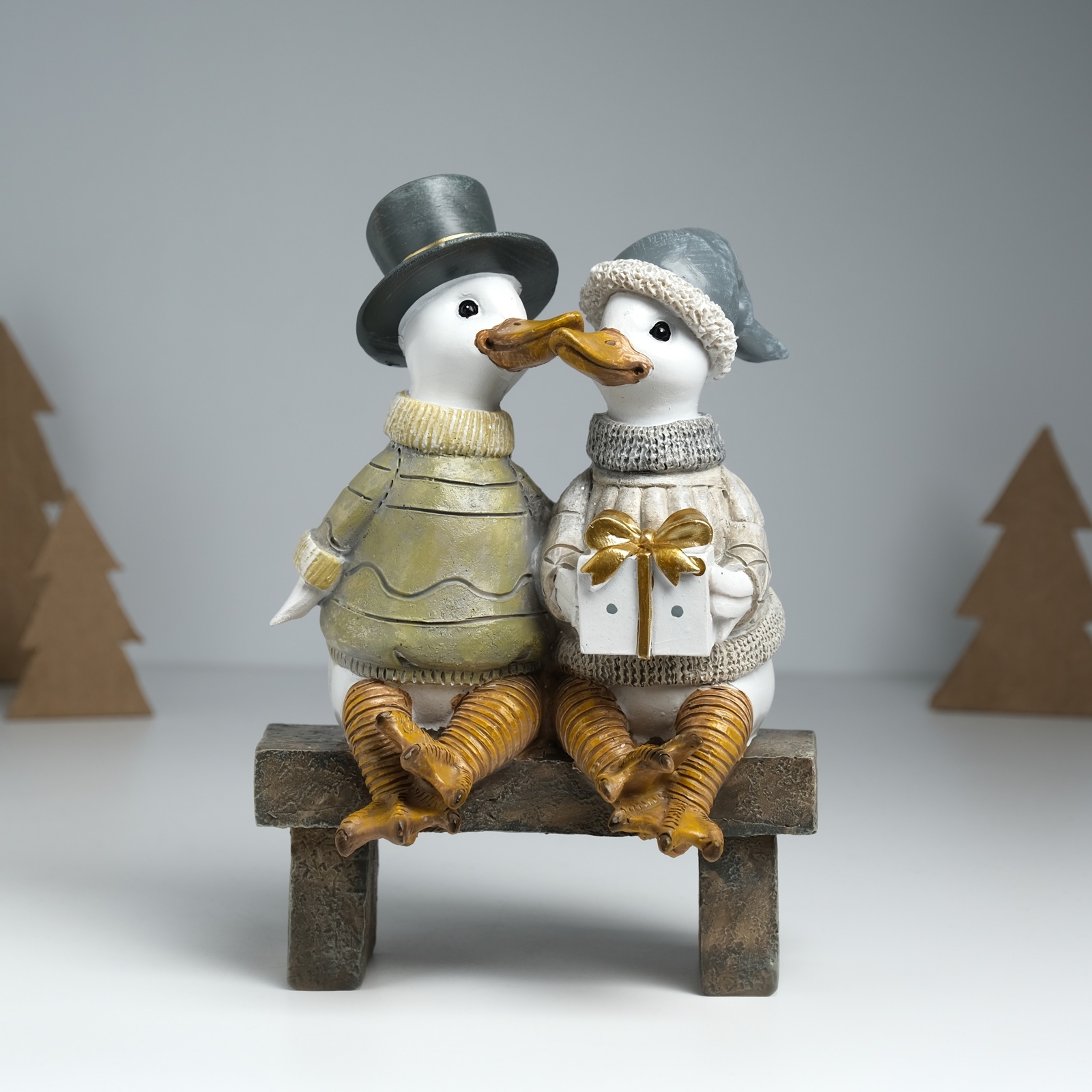 Сувенир полистоун "Гуси на скамейке - праздничный вечер" 15х10,5х20,5 см 10325882 Сувенир полистоун "Гуси на скамейке - праздничный вечер" 15х10,5х20,5 см 10325882